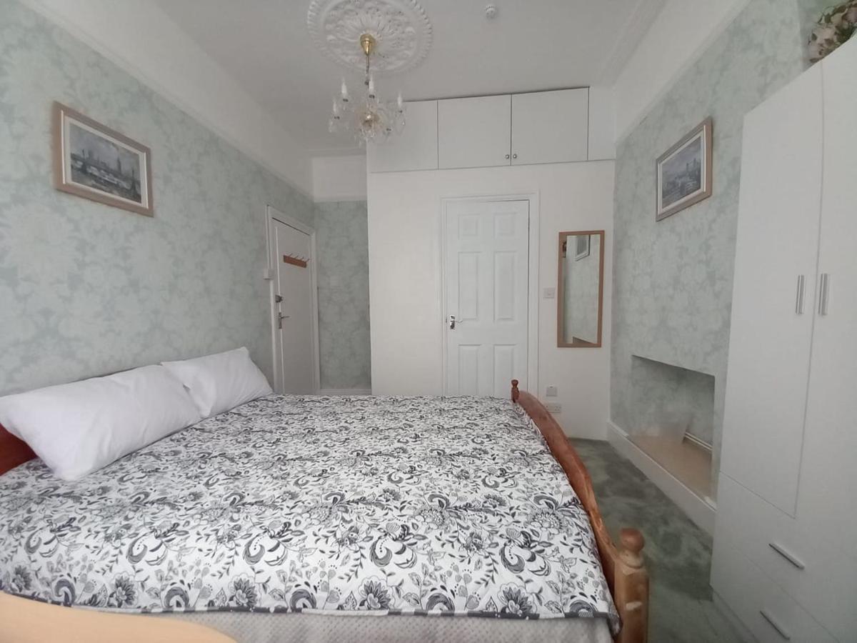 Mari London Holiday Room Ilford Ngoại thất bức ảnh
