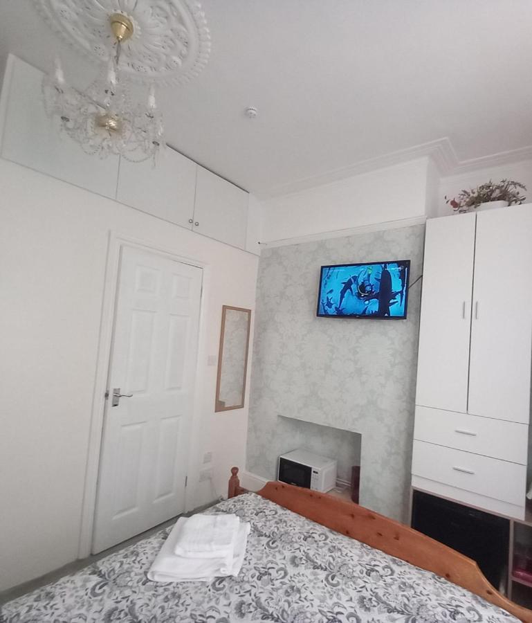 Mari London Holiday Room Ilford Ngoại thất bức ảnh